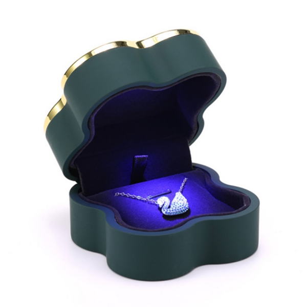 Green color pendant box